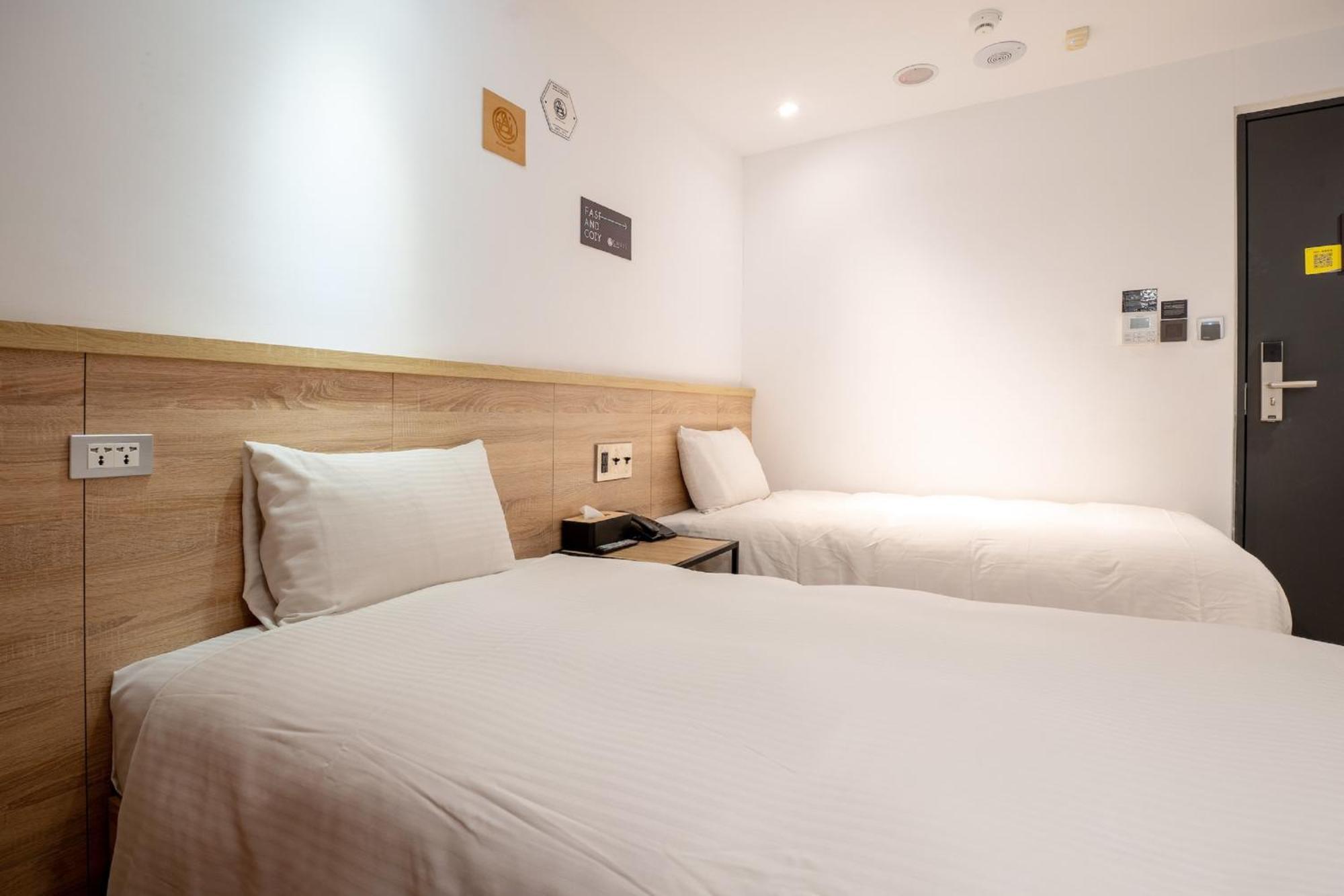 Chase Hotel Taichung Esterno foto