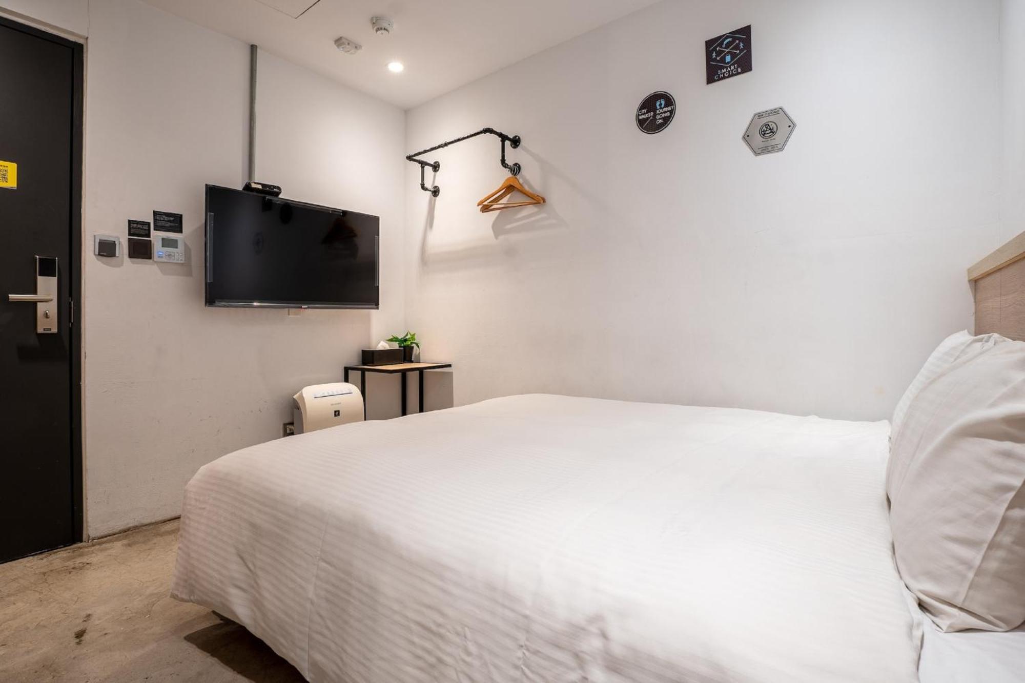 Chase Hotel Taichung Esterno foto