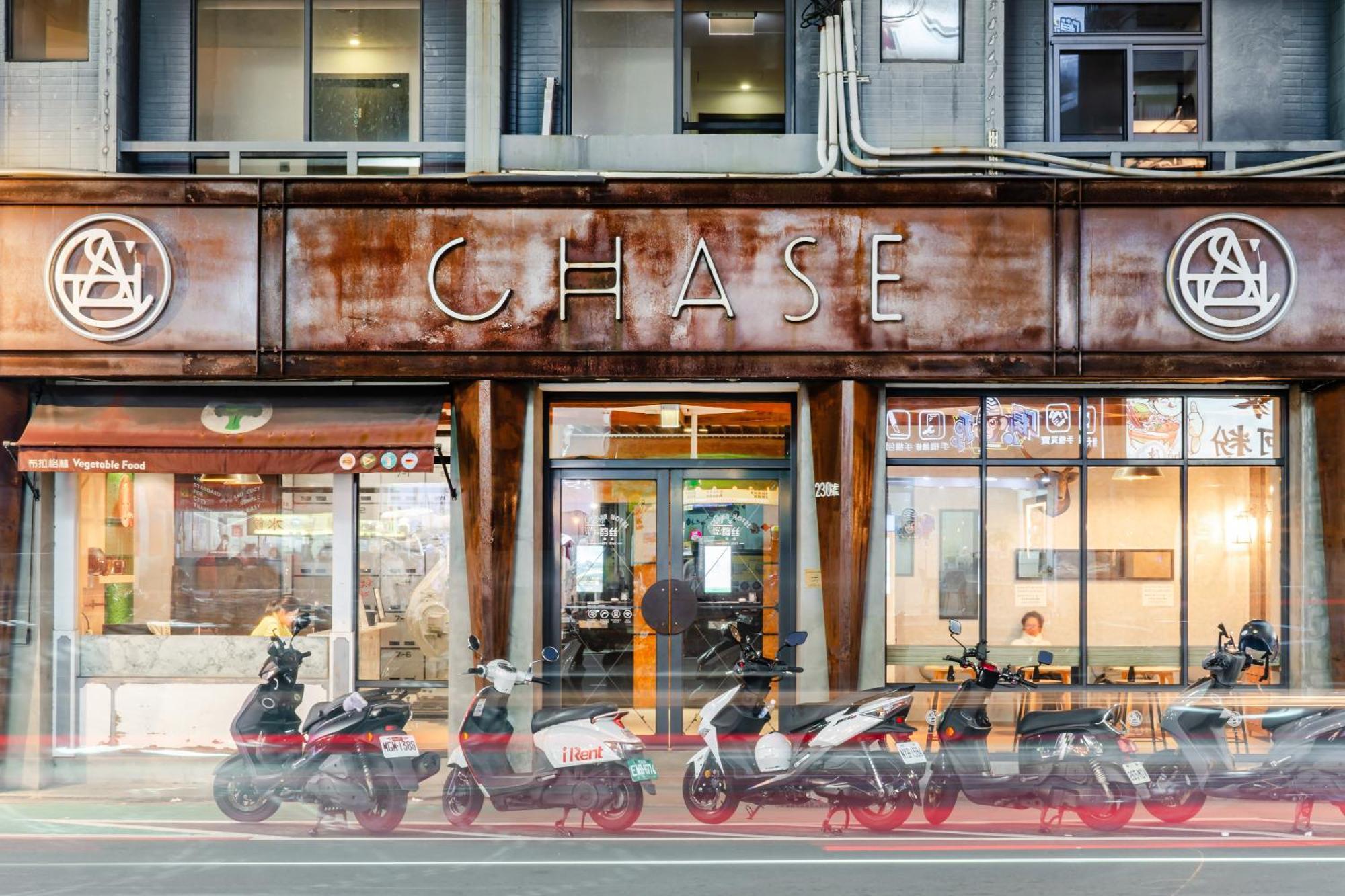 Chase Hotel Taichung Esterno foto